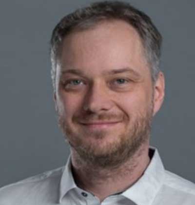Dr. Lebor Pekar